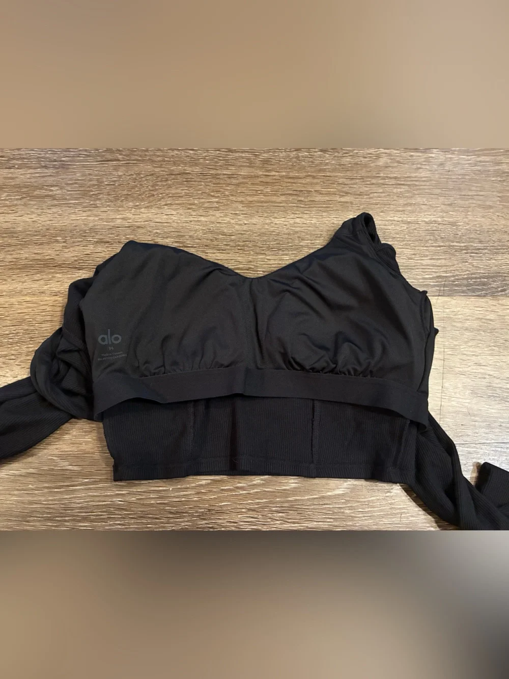 ALO Yoga Cold-Shoulder Cropped Ribbed Long Sleeve Top in Black Size Medium